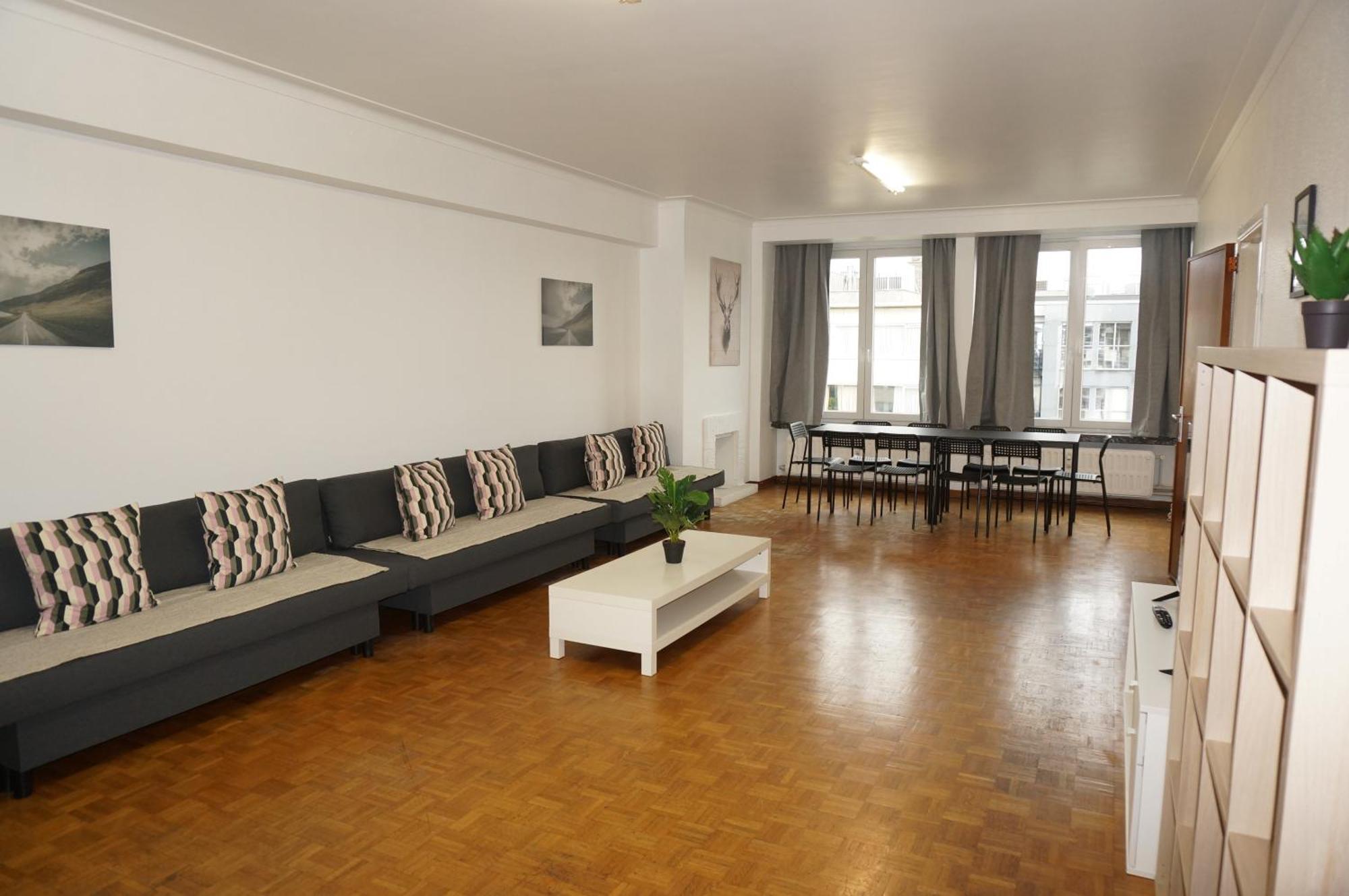 Appartement Belga 3 Bedrooms. *